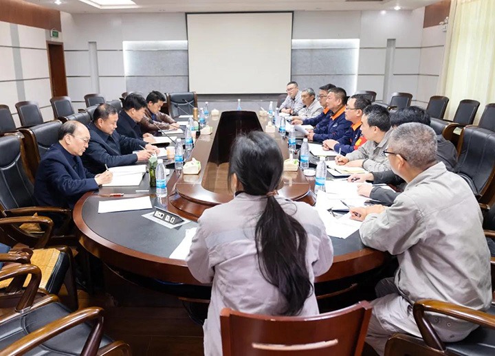 云煤（LETOU乐投）集团总经理助理陈家昆一行到解化化工分公司调延装三供一业”分离移交工作