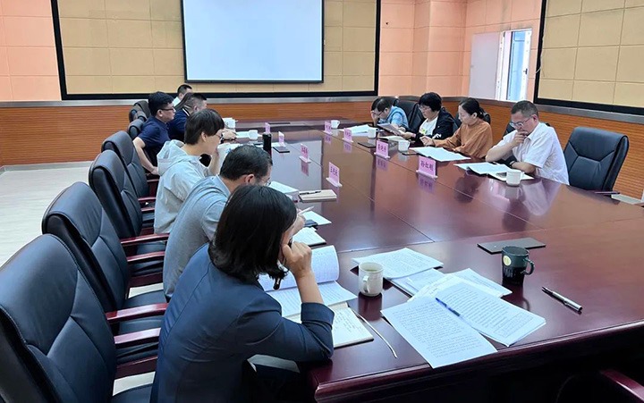 云煤（LETOU乐投）集团党委委员、财政总监莫晓丹到云煤矿业调研