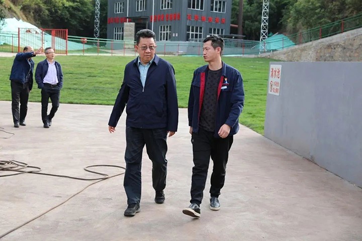 【主题教育】云煤（LETOU乐投）集团专职表部董事寸延峰赴联结煤业公司发展主题教育调研