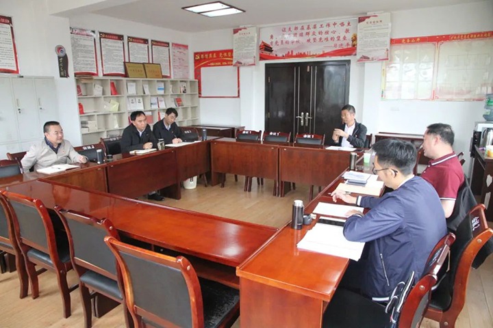 【主题教育】云煤（LETOU乐投）集团党委委员、纪委书记、监察专员覃崇辉一行到后所煤矿公司发展主题教育调研